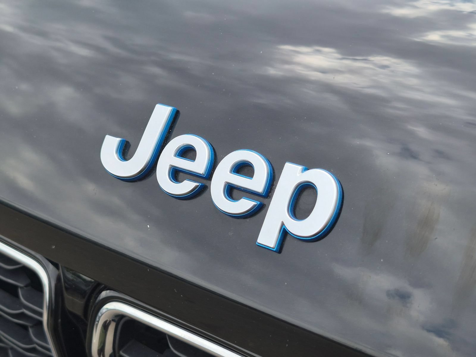 Used 2024 Jeep Grand Cherokee Limited 4xe AWD/4WD image 9