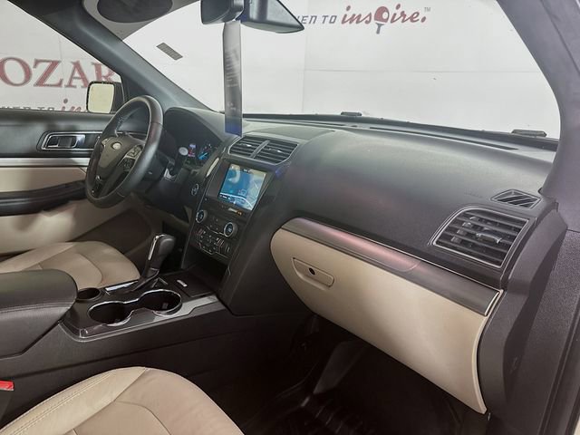 Certified 2018 Ford Explorer XLT w/ Equipment Group 202A image 35