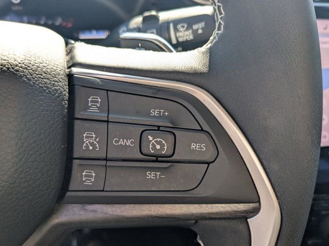 Used 2023 Jeep Grand Cherokee L Limited w/ Luxury Tech Group II image 28