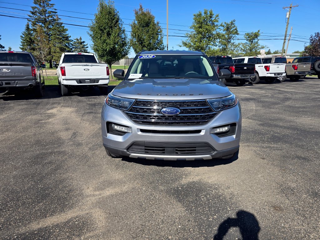 Certified 2020 Ford Explorer XLT w/ Equipment Group 202A AWD/4WD image 8