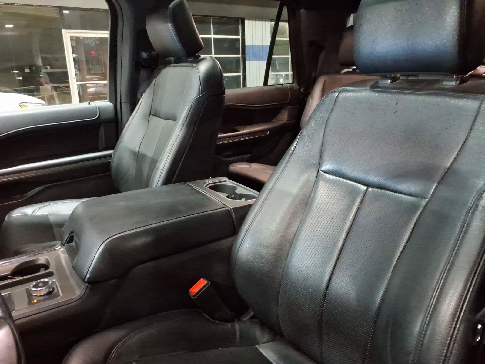 Certified 2018 Ford Expedition XLT w/ Equipment Group 202A AWD/4WD image 11