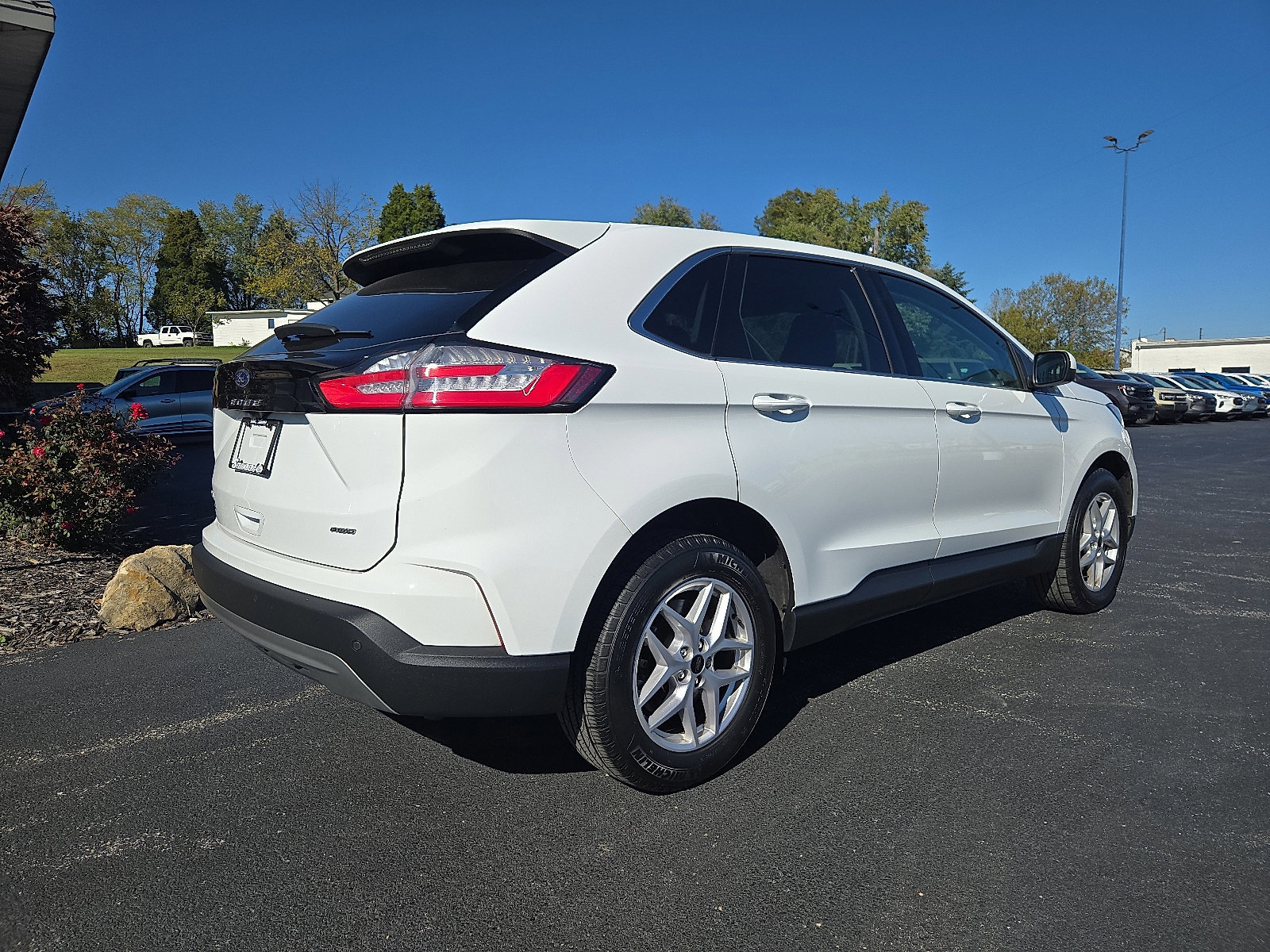 Certified 2024 Ford Edge SEL w/ Convenience Package image 4