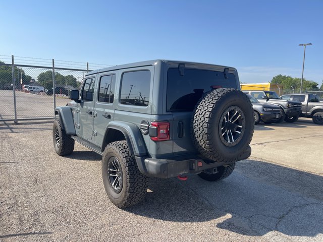 Used 2024 Jeep Wrangler Unlimited Rubicon AWD/4WD image 4