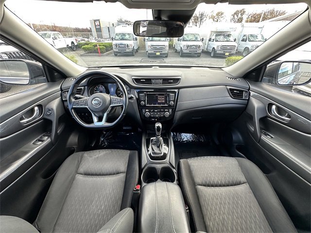 Used 2020 Nissan Rogue SV image 10