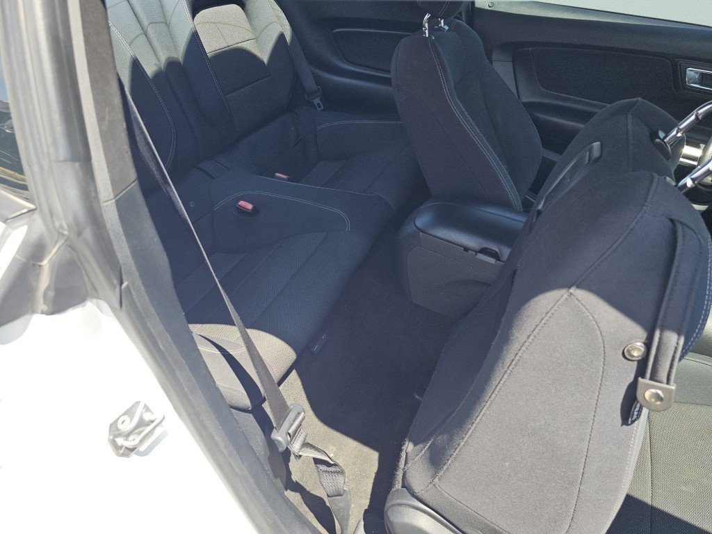Certified 2017 Ford Mustang Coupe RWD image 5