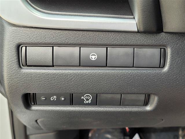 Used 2023 Nissan Rogue SV AWD/4WD image 15
