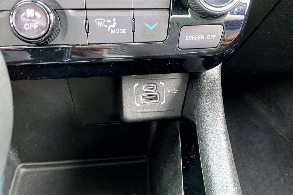 Used 2025 Jeep Compass Trailhawk AWD/4WD image 26