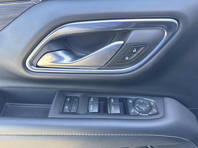 Used 2022 GMC Yukon SLT w/ SLT Premium Package image 21