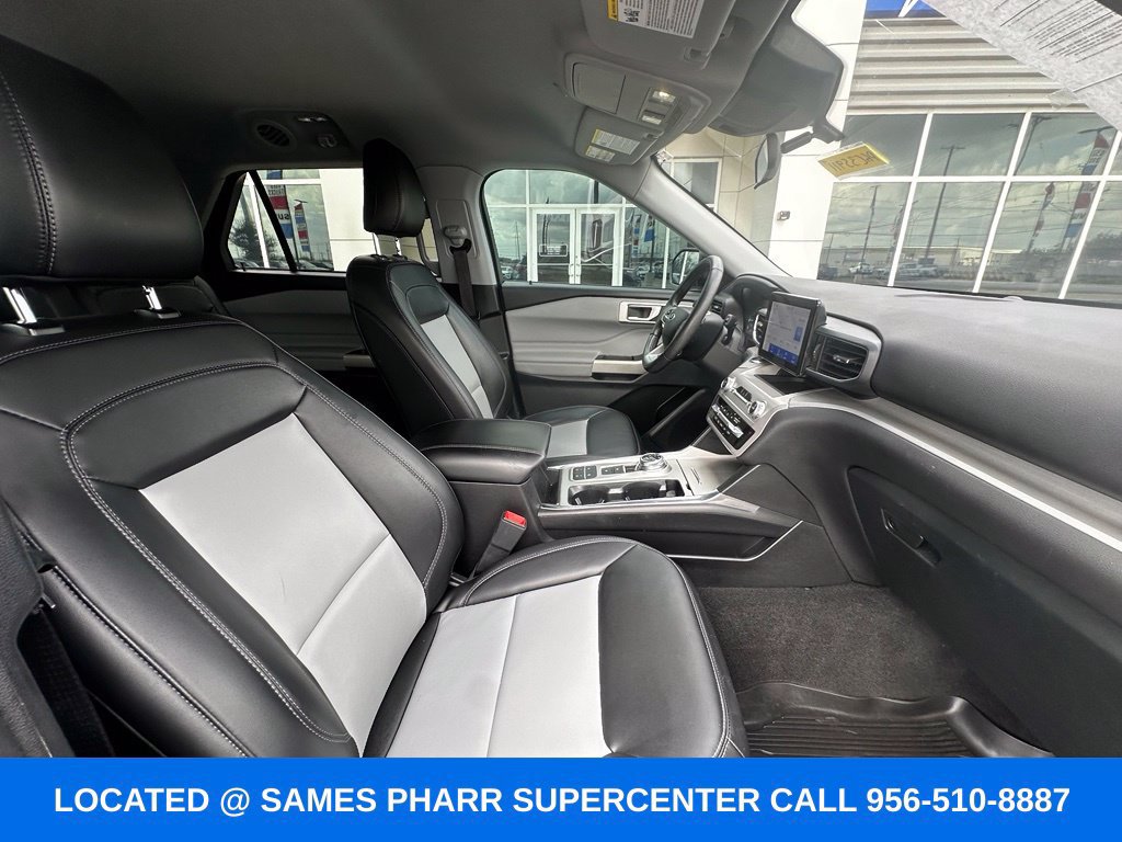 Certified 2023 Ford Explorer XLT w/ Equipment Group 202A RWD image 30