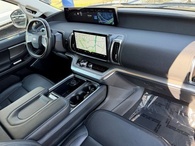 Certified 2025 Ford Expedition Max Platinum image 15