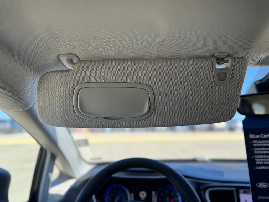 Used 2023 Chrysler Pacifica Touring-L image 21