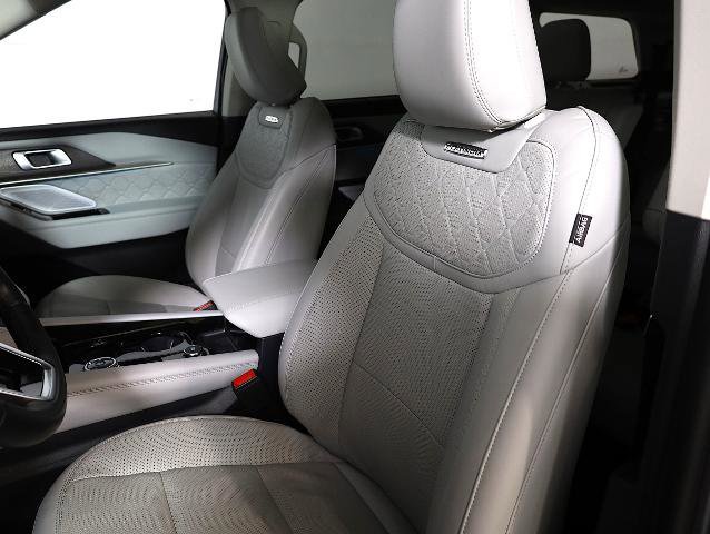 Certified 2025 Ford Explorer Platinum w/ Ultimate Package image 8