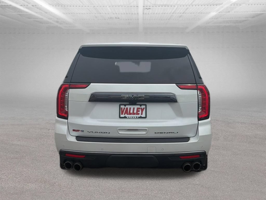 Used 2024 GMC Yukon Denali Ultimate AWD/4WD image 10