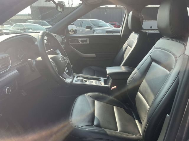 Certified 2023 Ford Explorer XLT w/ Equipment Group 202A RWD image 22