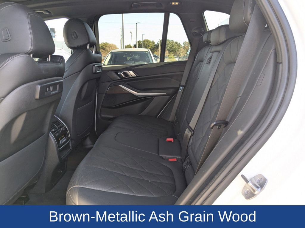 Used 2023 BMW X5 sDrive40i w/ Parking Assistance Package image 16