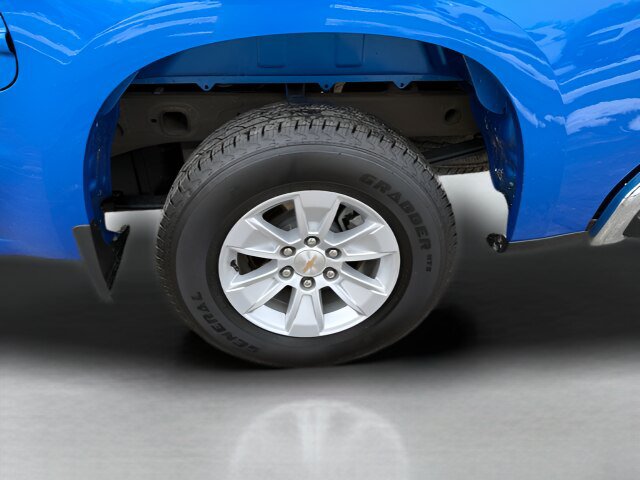 Used 2025 Chevrolet Silverado 1500 LT AWD/4WD image 22