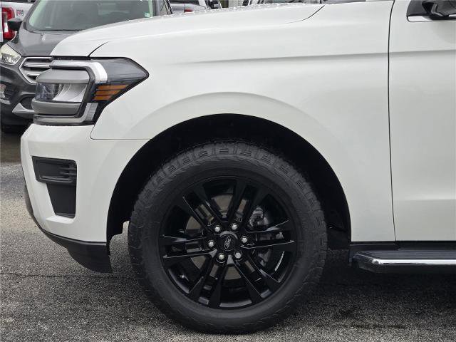 Certified 2023 Ford Expedition Max XLT RWD image 9