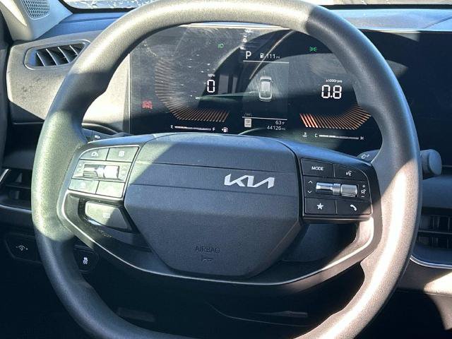 Used 2025 Kia K4 FWD image 12