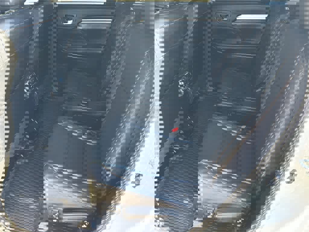 Used 2019 Toyota Highlander XLE w/ Carpet Mat Package (TMS) image 19