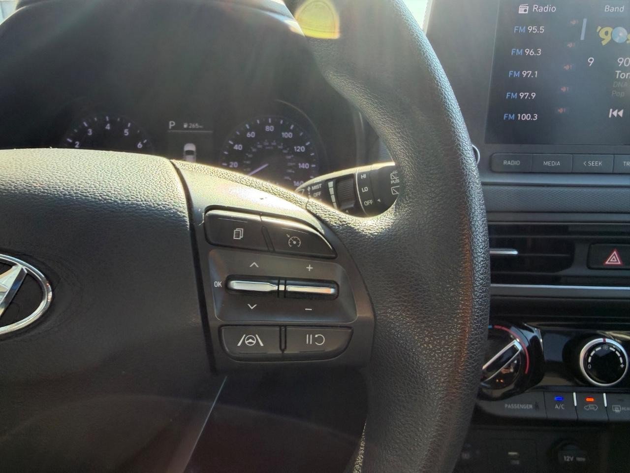 Used 2023 Hyundai Kona SEL AWD/4WD image 13