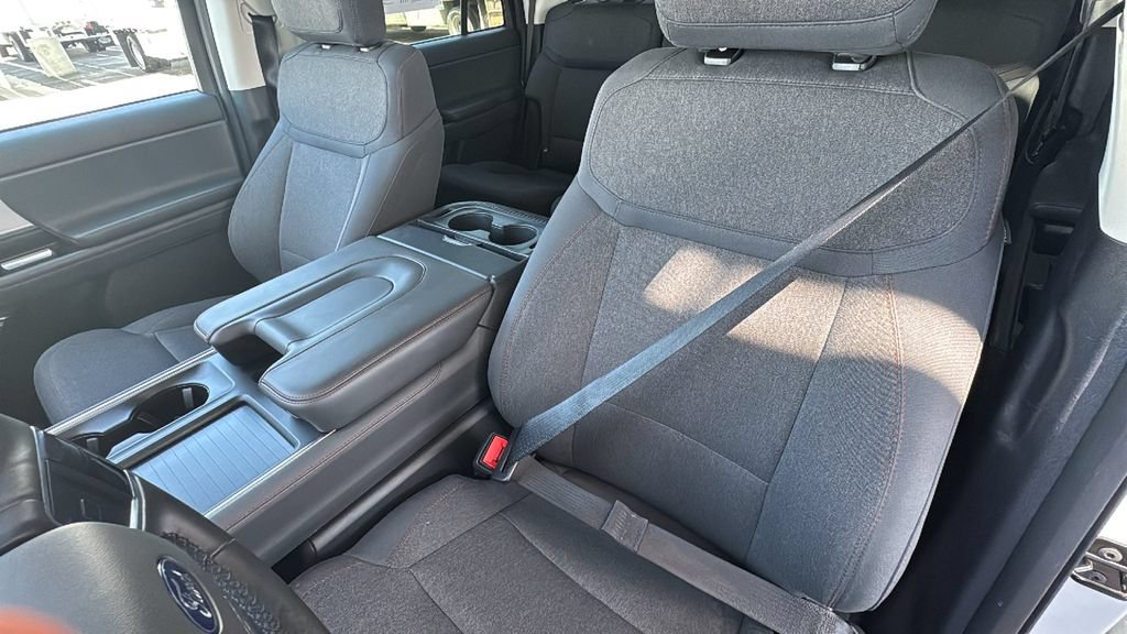 Certified 2025 Ford Expedition Active AWD/4WD image 22