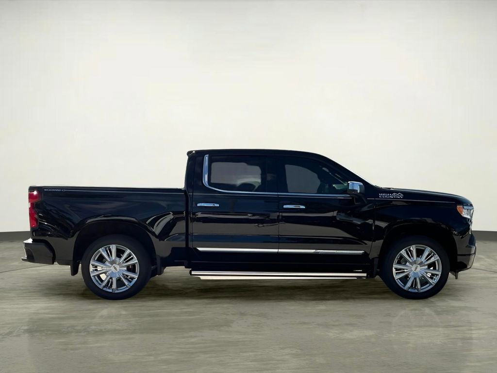 Used 2024 Chevrolet Silverado 1500 High Country image 9