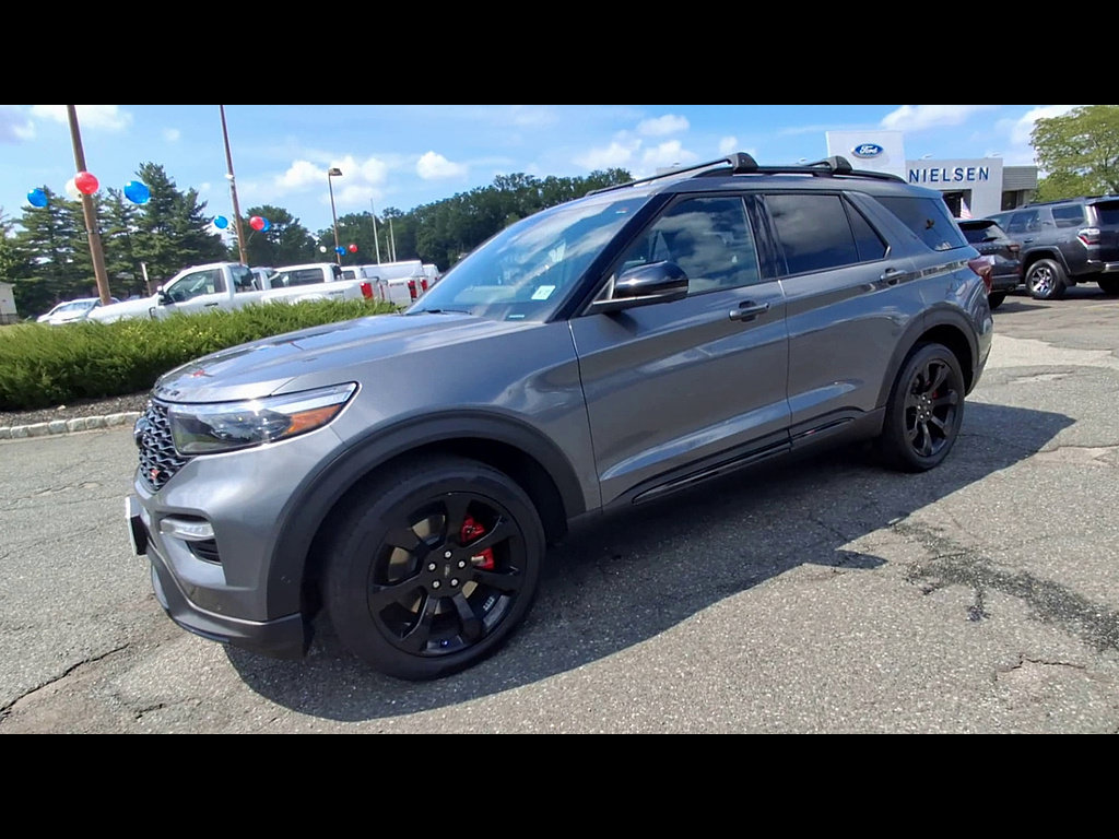 Certified 2022 Ford Explorer ST w/ Equipment Group 401A AWD/4WD image 4