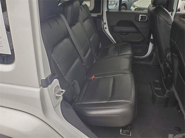 Used 2020 Jeep Wrangler Unlimited Sahara image 22