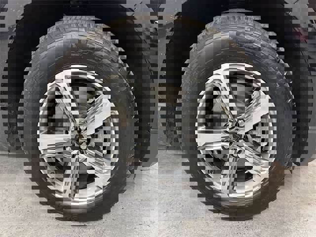 Certified 2024 Ford Edge SEL w/ Convenience Package image 2