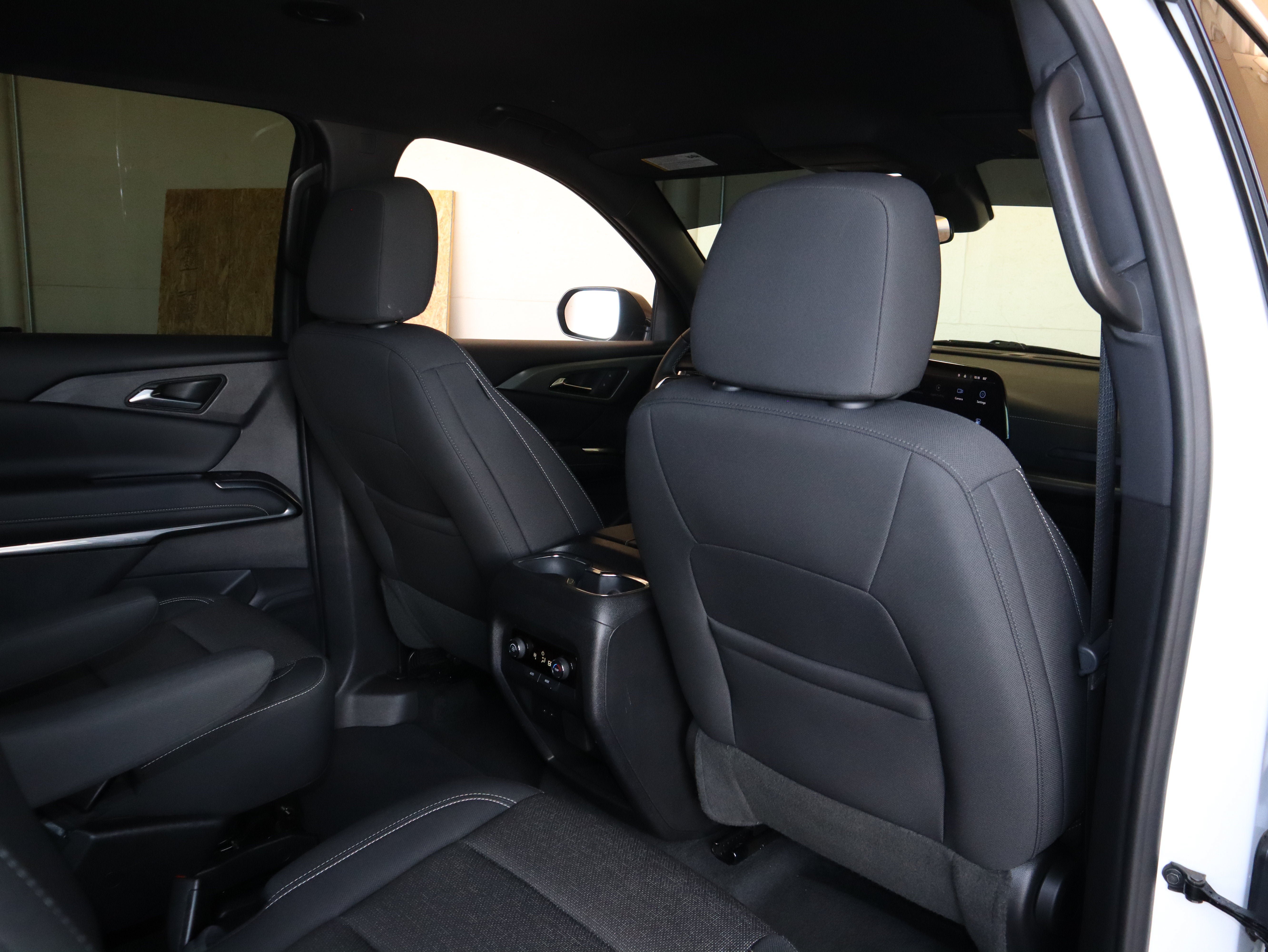 Used 2024 Chevrolet Traverse LT AWD/4WD image 41