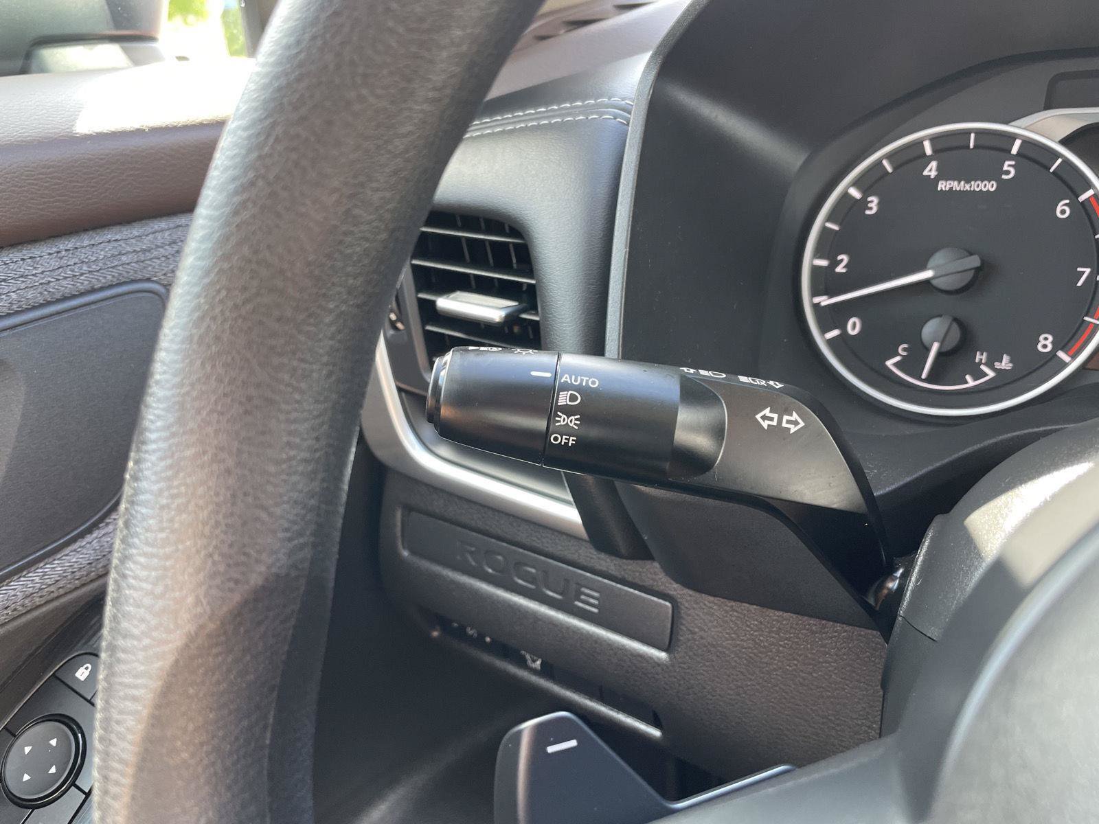 Used 2023 Nissan Rogue S AWD/4WD image 16