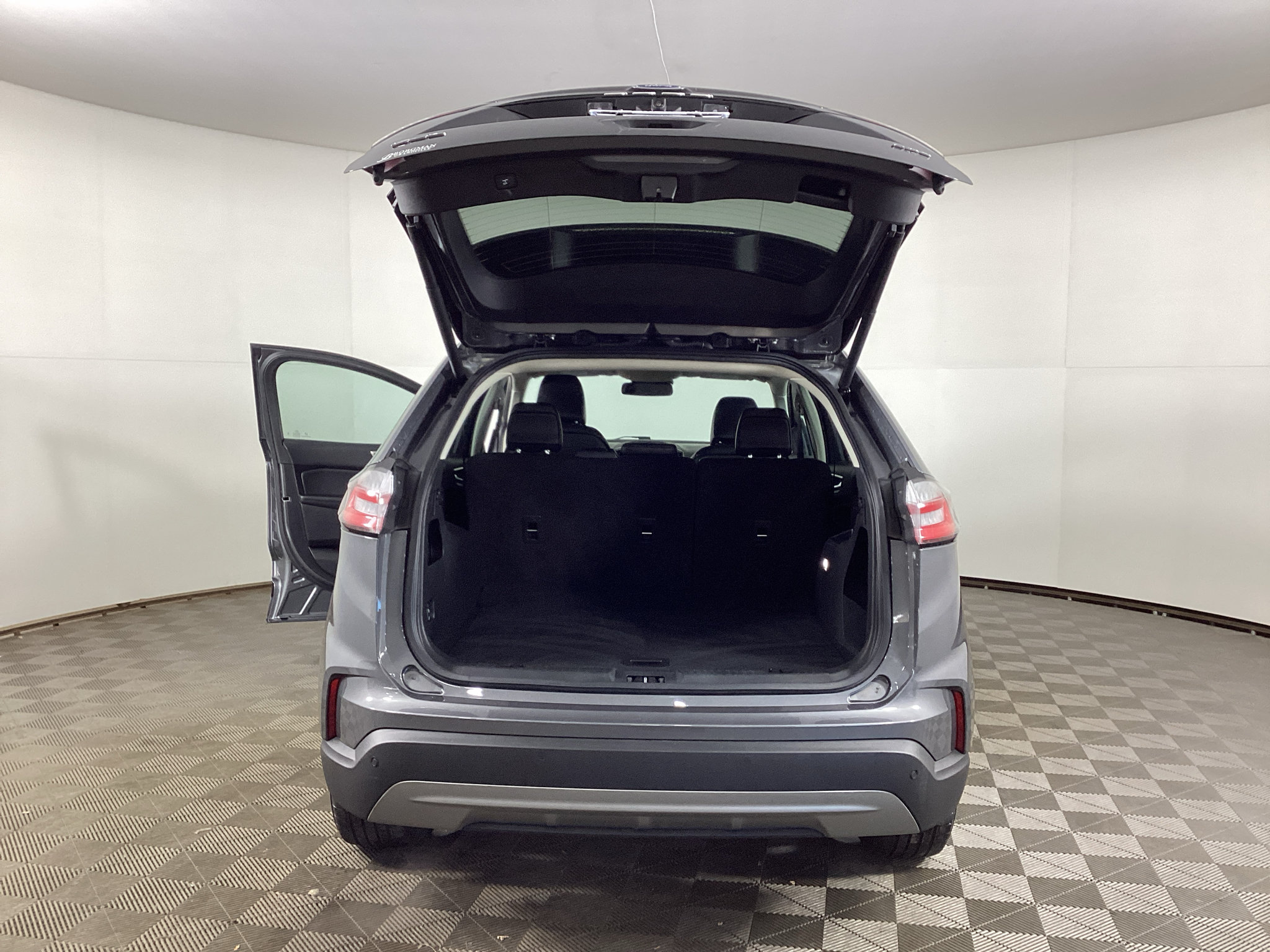 Certified 2024 Ford Edge SEL w/ Convenience Package AWD/4WD image 30