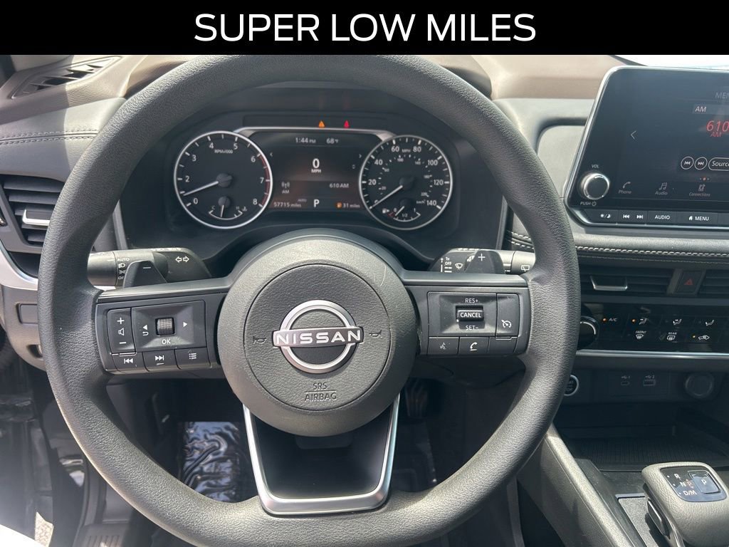 Used 2023 Nissan Rogue S AWD/4WD image 10