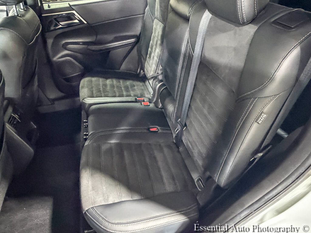 Used 2024 Mitsubishi Outlander SE AWD/4WD image 11
