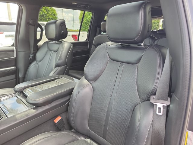 Used 2022 Jeep Wagoneer Series II w/ Premium Group I AWD/4WD image 19