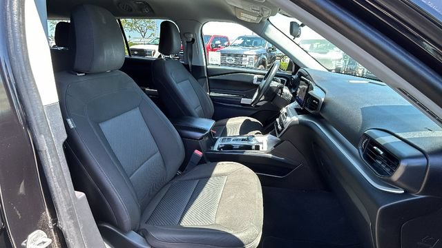 Certified 2022 Ford Explorer XLT RWD image 11
