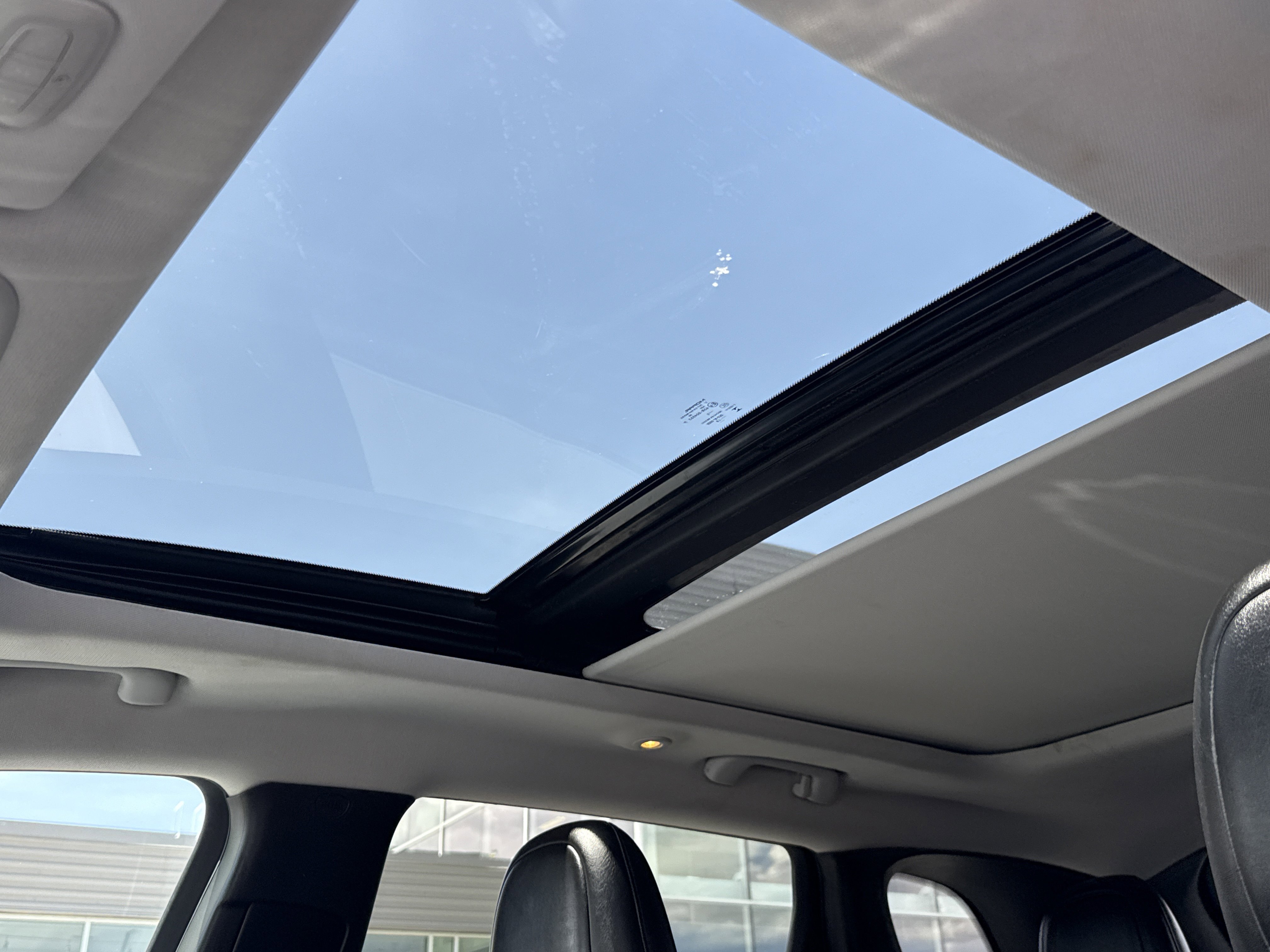Used 2019 Jeep Cherokee Limited AWD/4WD image 24