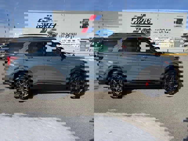 Certified 2025 Ford Explorer ST-Line w/ Premium Package image 6