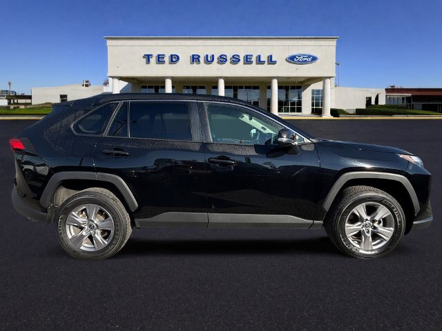 Used 2025 Toyota RAV4 XLE FWD image 23
