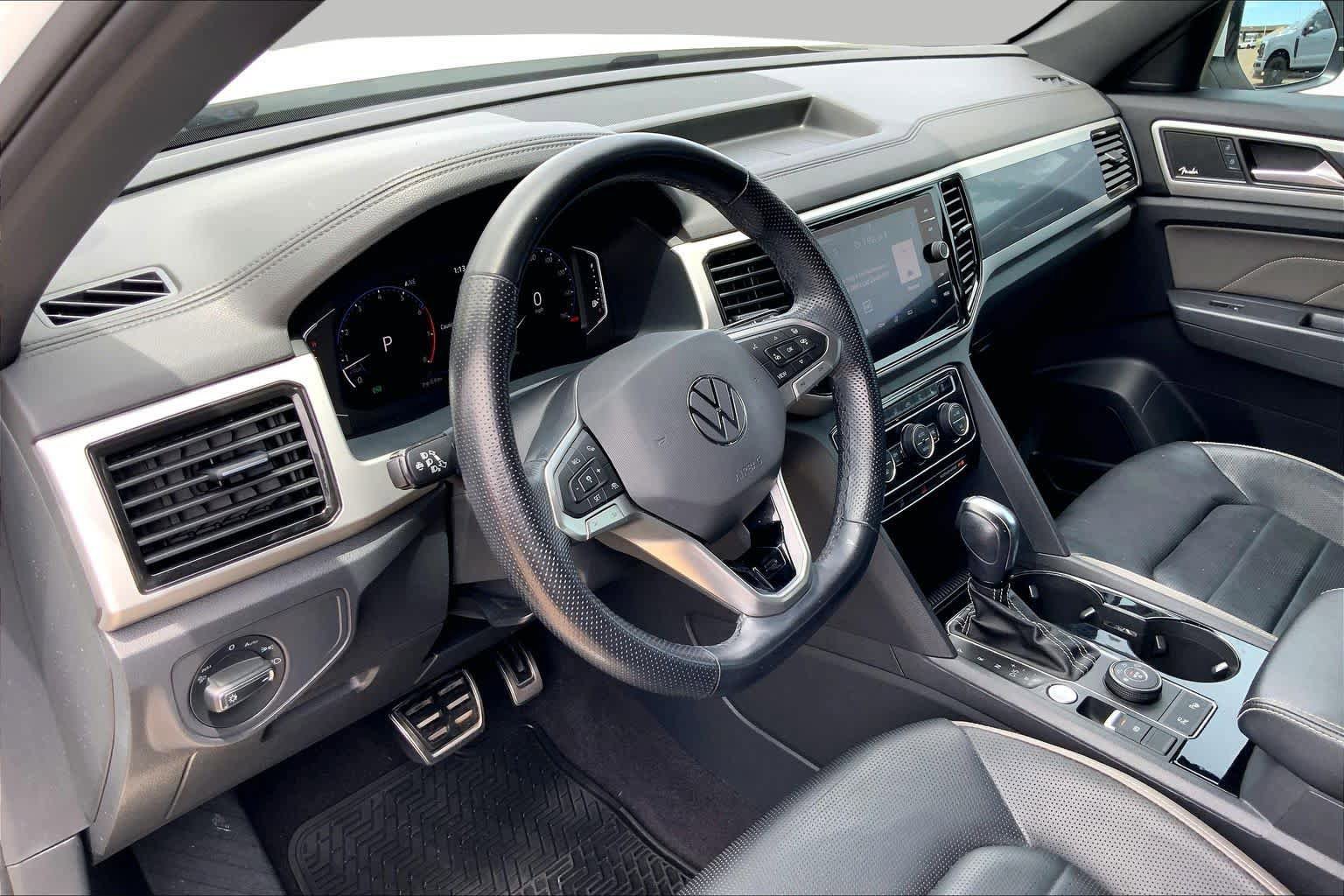 Used 2021 Volkswagen Atlas Cross Sport SEL Premium R-Line w/ Cross Sport MDO Package AWD/4WD image 18