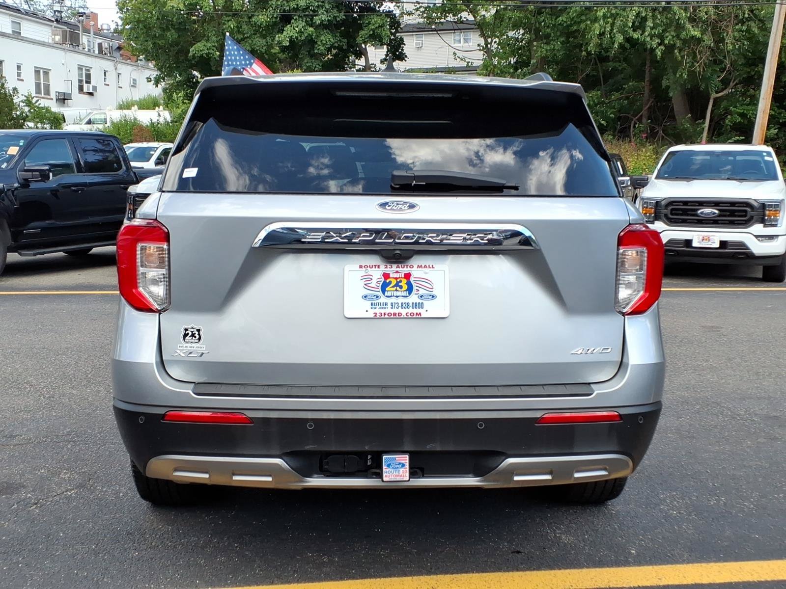 Certified 2024 Ford Explorer XLT w/ Equipment Group 202A AWD/4WD image 7