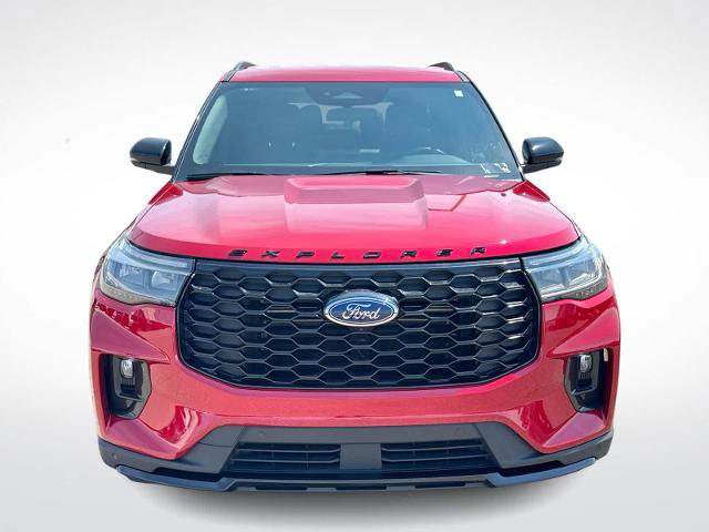 Certified 2025 Ford Explorer ST-Line AWD/4WD image 3