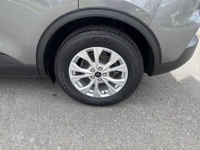 Certified 2024 Ford Escape Active AWD/4WD image 9