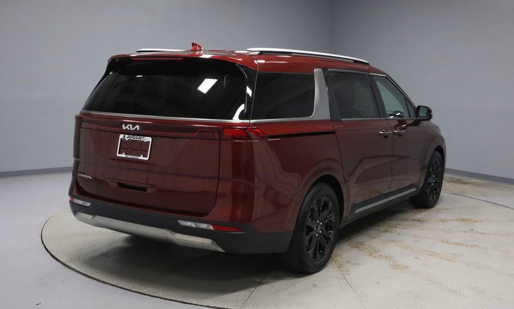 Used 2024 Kia Carnival SX Prestige image 5