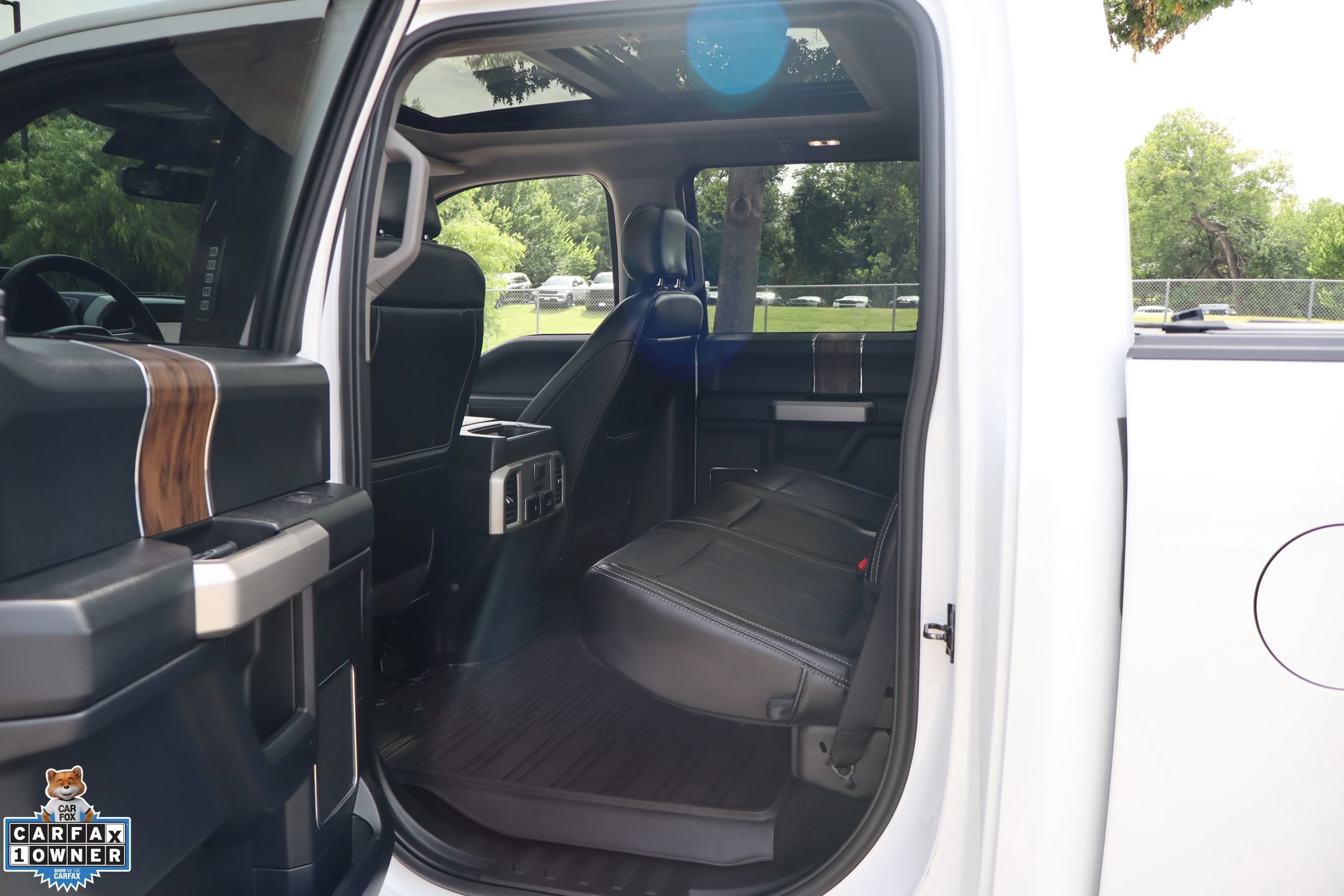 Certified 2019 Ford F150 Lariat w/ Equipment Group 502A Luxury AWD/4WD image 25