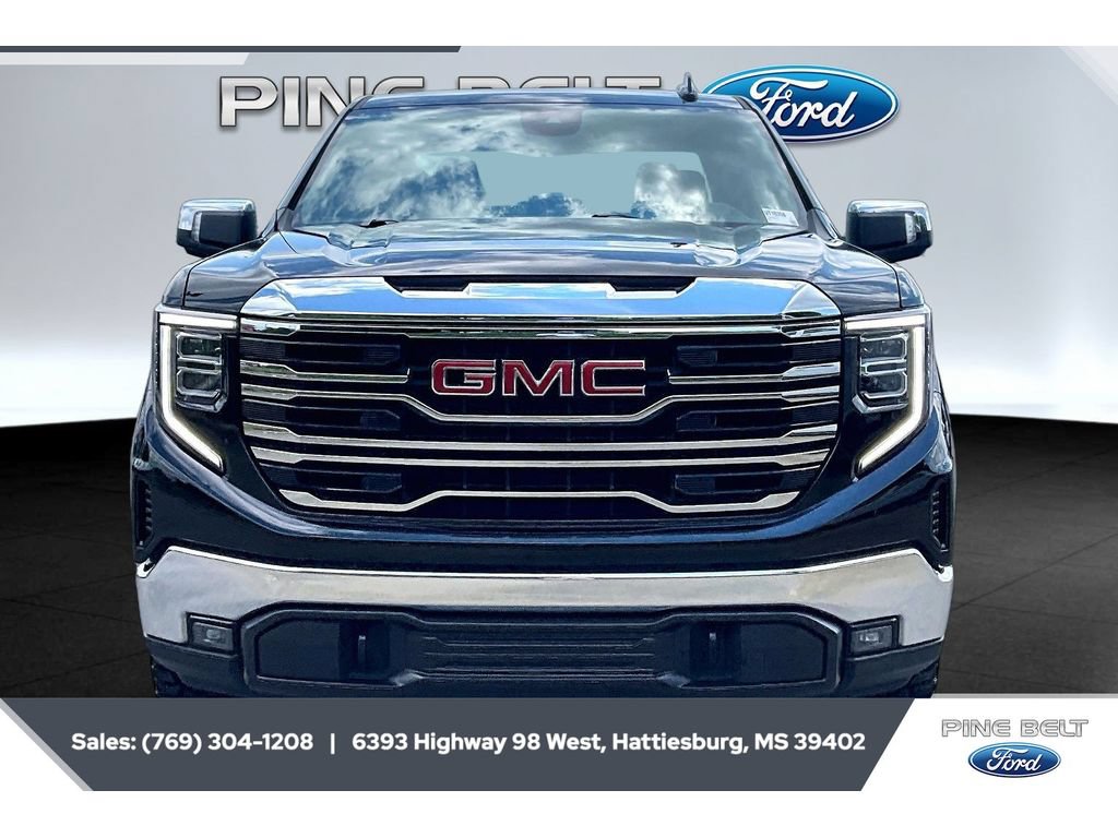 Used 2025 GMC Sierra 1500 SLT AWD/4WD image 3