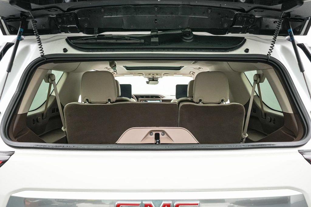 Used 2024 GMC Yukon XL Denali w/ Denali Reserve Package image 24