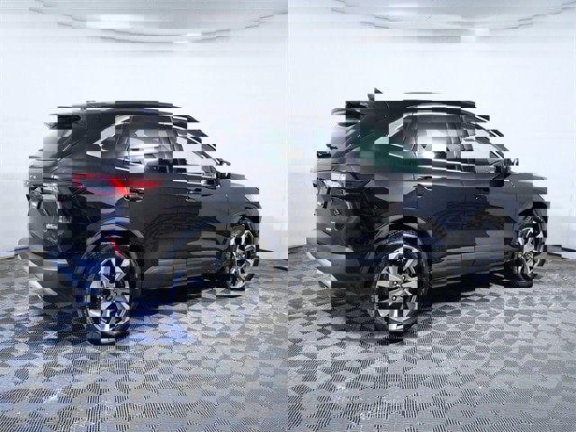 Certified 2025 Ford Escape Platinum image 8
