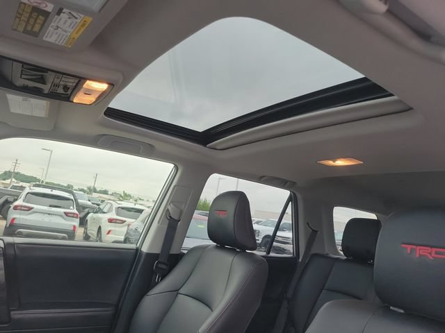 Used 2024 Toyota 4Runner TRD Off-Road Premium w/ Moonroof Package AWD/4WD image 18