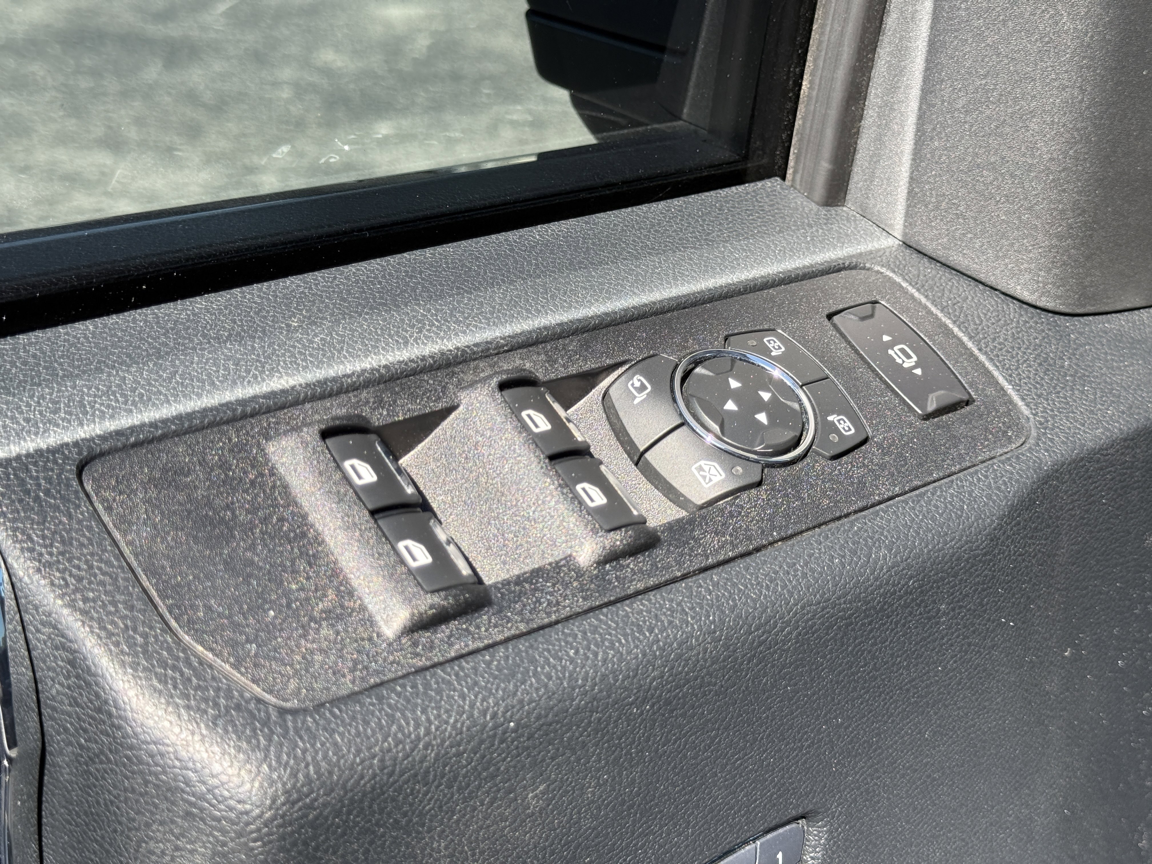 Certified 2018 Ford F450 Platinum w/ Platinum Ultimate Package image 14